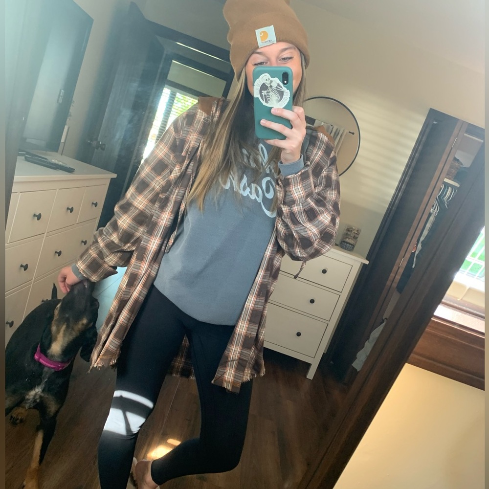 Oversized boutique flannel or jacket, lightweight materials size small